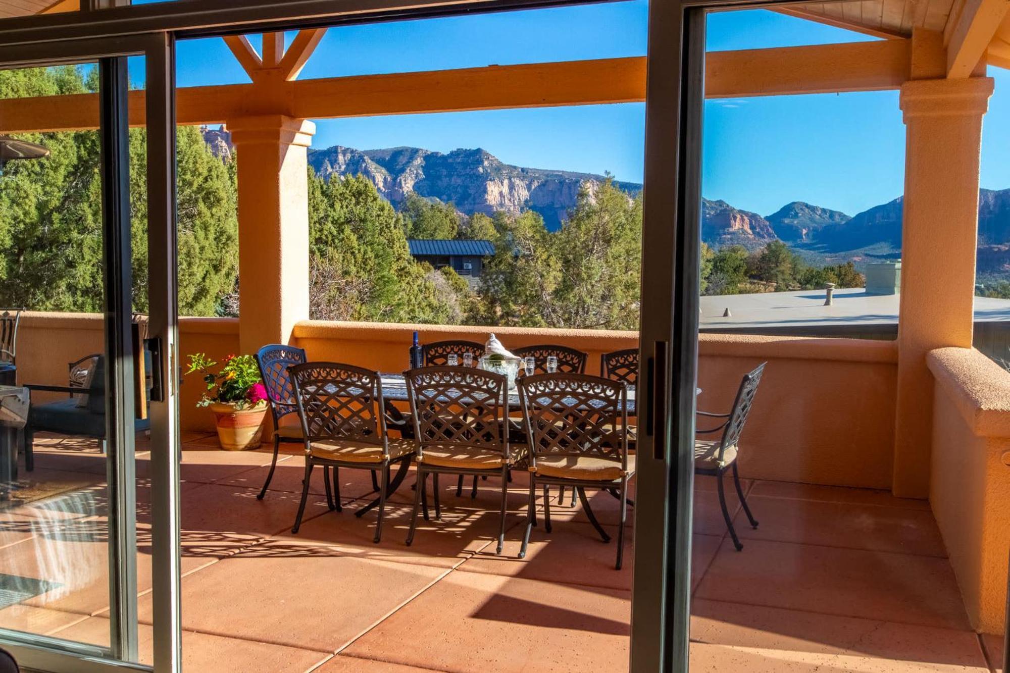 5 Bed 3 Bath Uptown Sedona-Game Room-Sauna-Cold Plunge-Jacuzzi-Gym Exterior photo