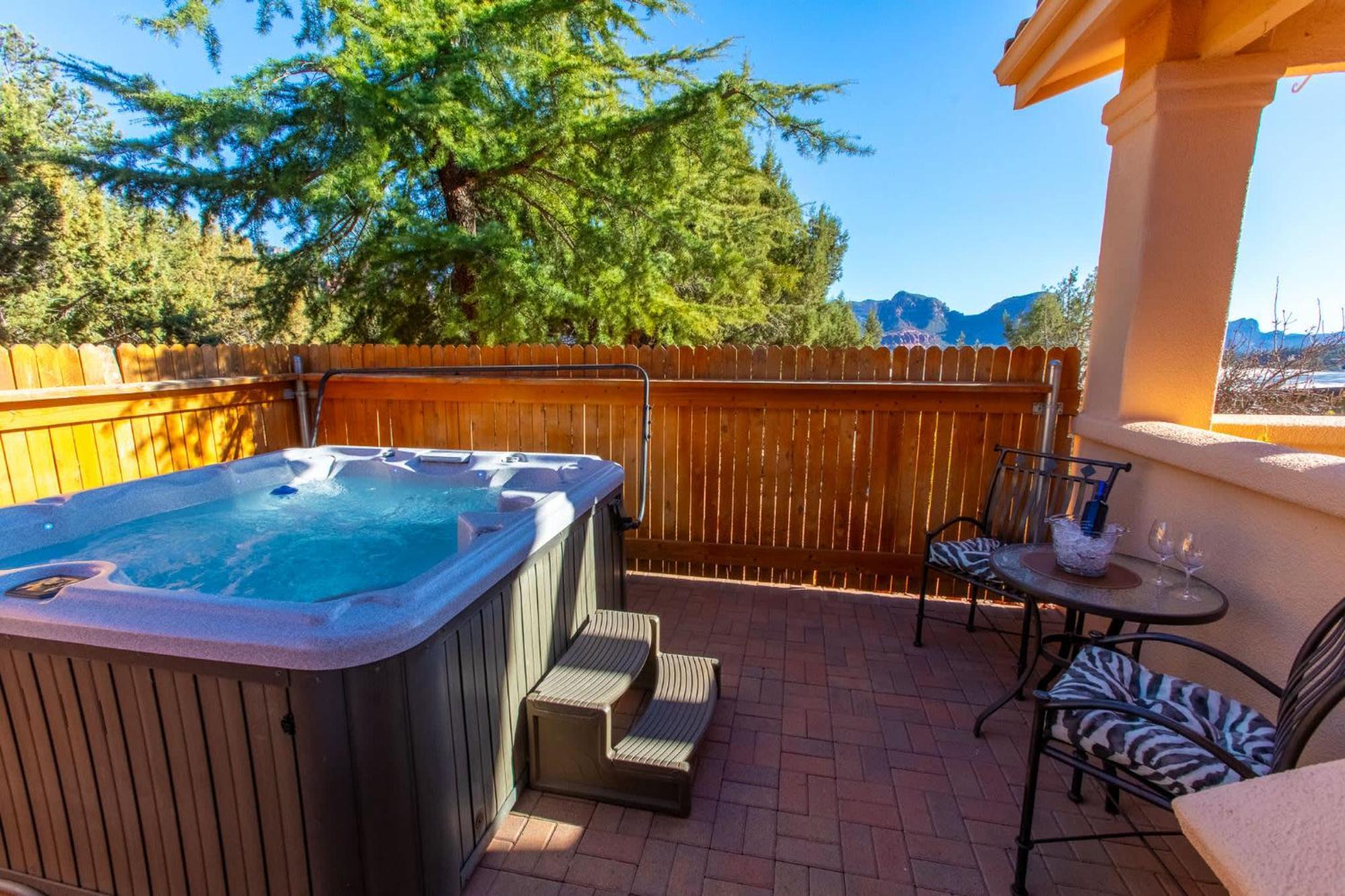 5 Bed 3 Bath Uptown Sedona-Game Room-Sauna-Cold Plunge-Jacuzzi-Gym Exterior photo